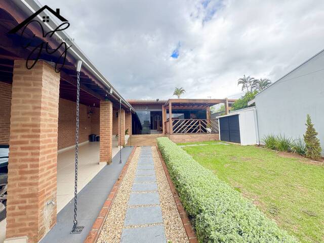 #CA25 - Casa para Venda em São Pedro - SP - 2